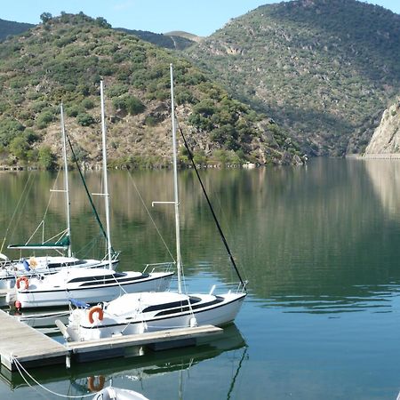 Douro Yacht Charter & Bungalows Sao Joao da Pesqueira Exterior photo