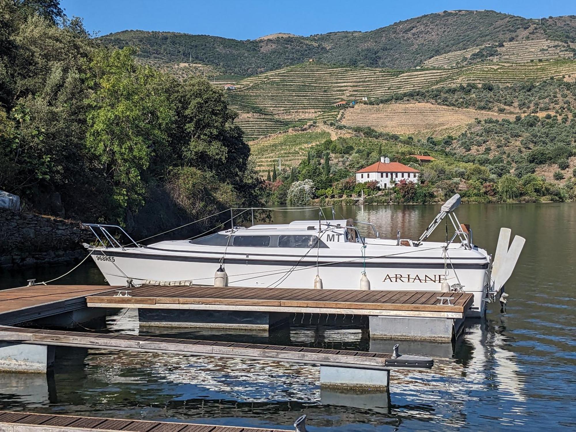 Douro Yacht Charter & Bungalows Sao Joao da Pesqueira Exterior photo