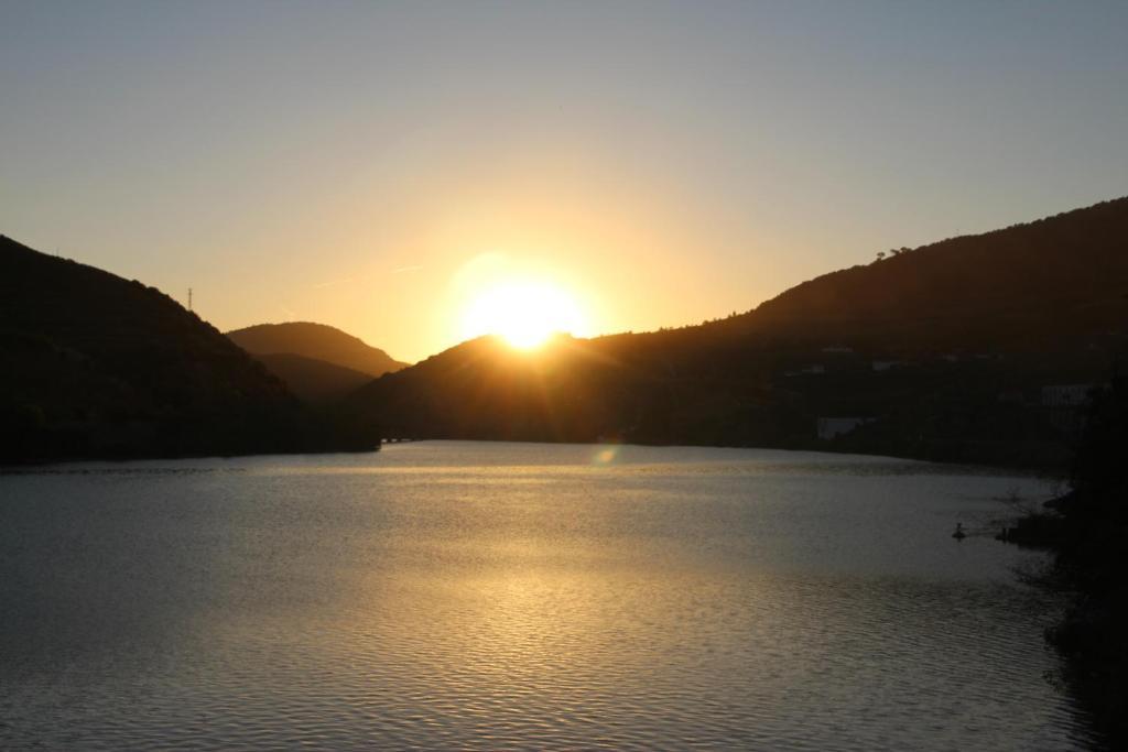 Douro Yacht Charter & Bungalows Sao Joao da Pesqueira Exterior photo